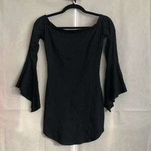 Black body on dress with flowy arms